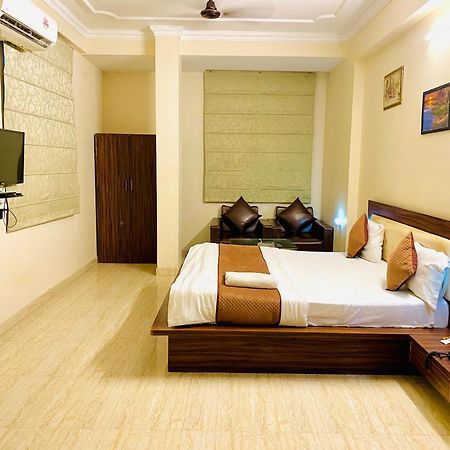 OYO 10317 Hotel Mock Orange Jaipur Buitenkant foto
