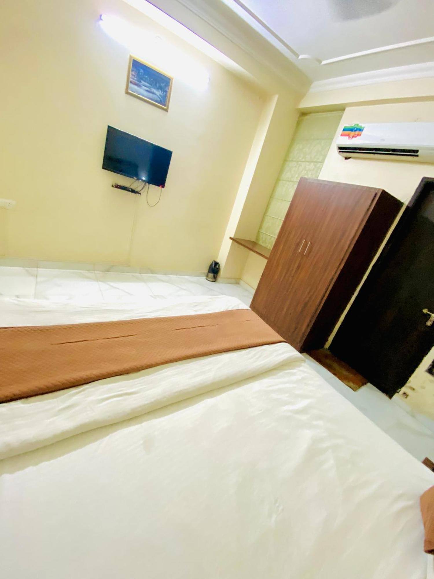 OYO 10317 Hotel Mock Orange Jaipur Buitenkant foto