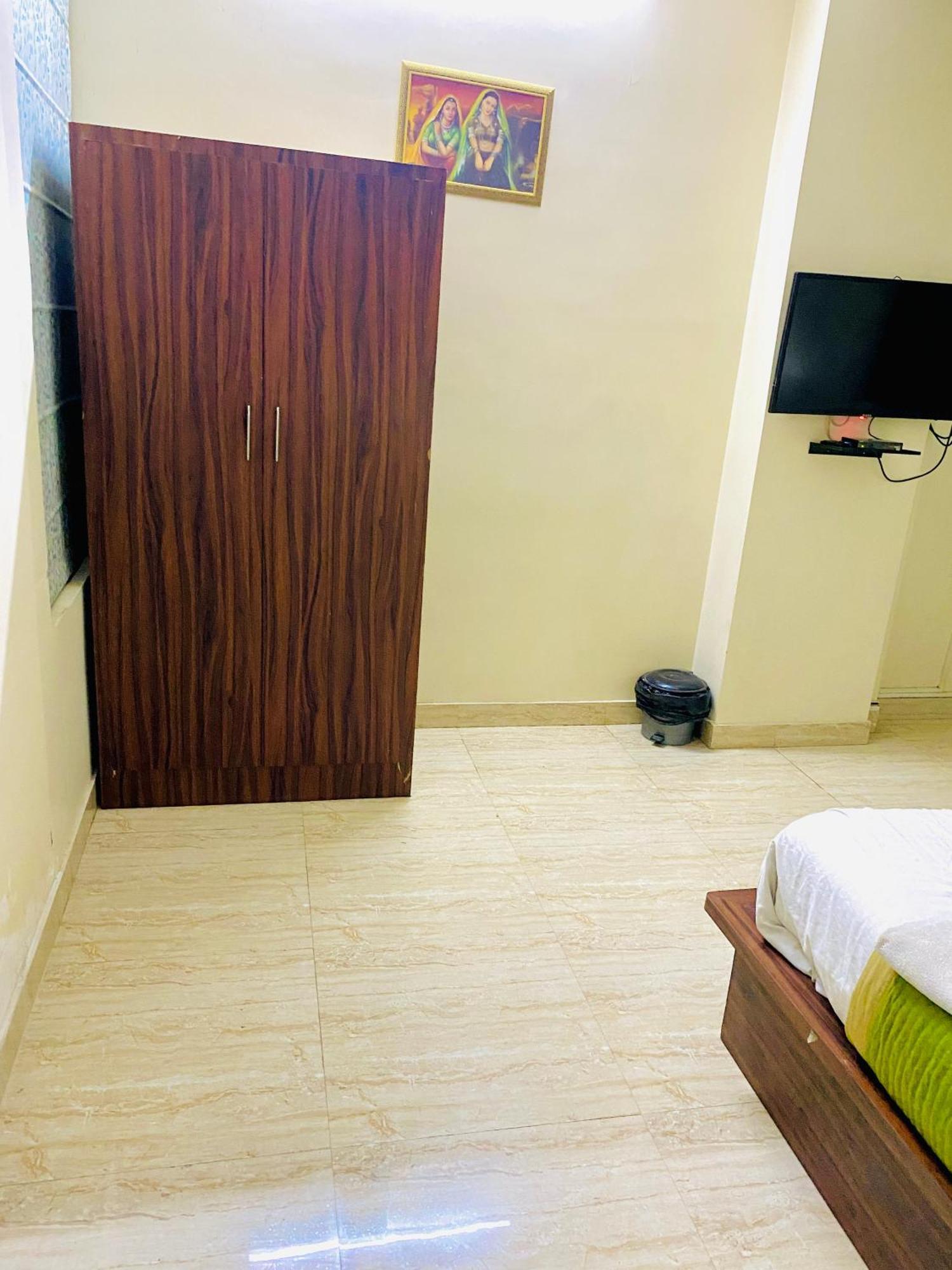 OYO 10317 Hotel Mock Orange Jaipur Buitenkant foto