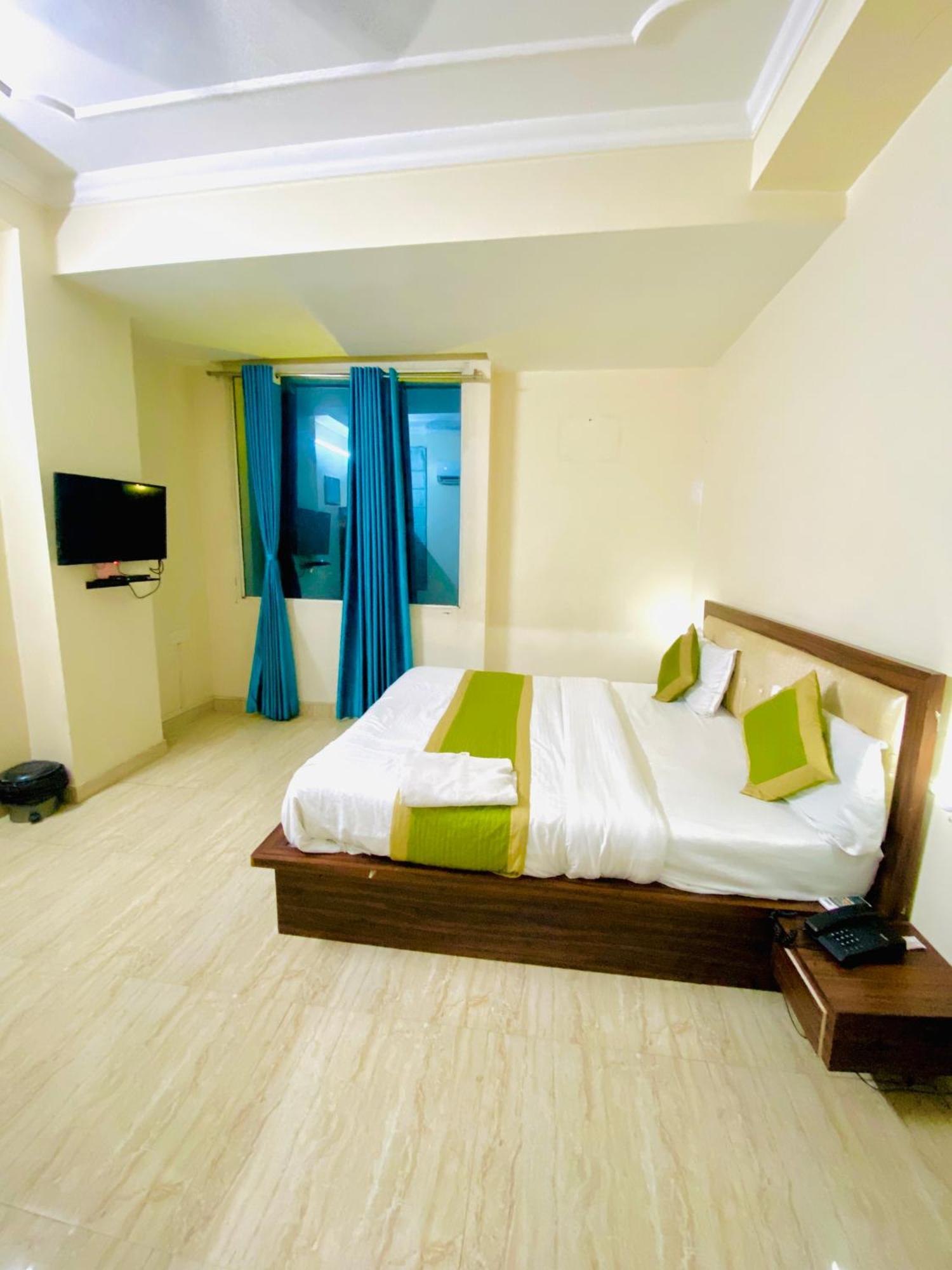 OYO 10317 Hotel Mock Orange Jaipur Buitenkant foto