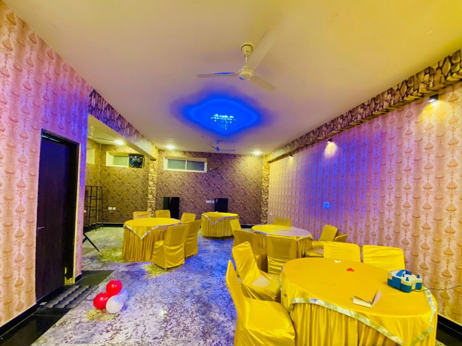 OYO 10317 Hotel Mock Orange Jaipur Buitenkant foto