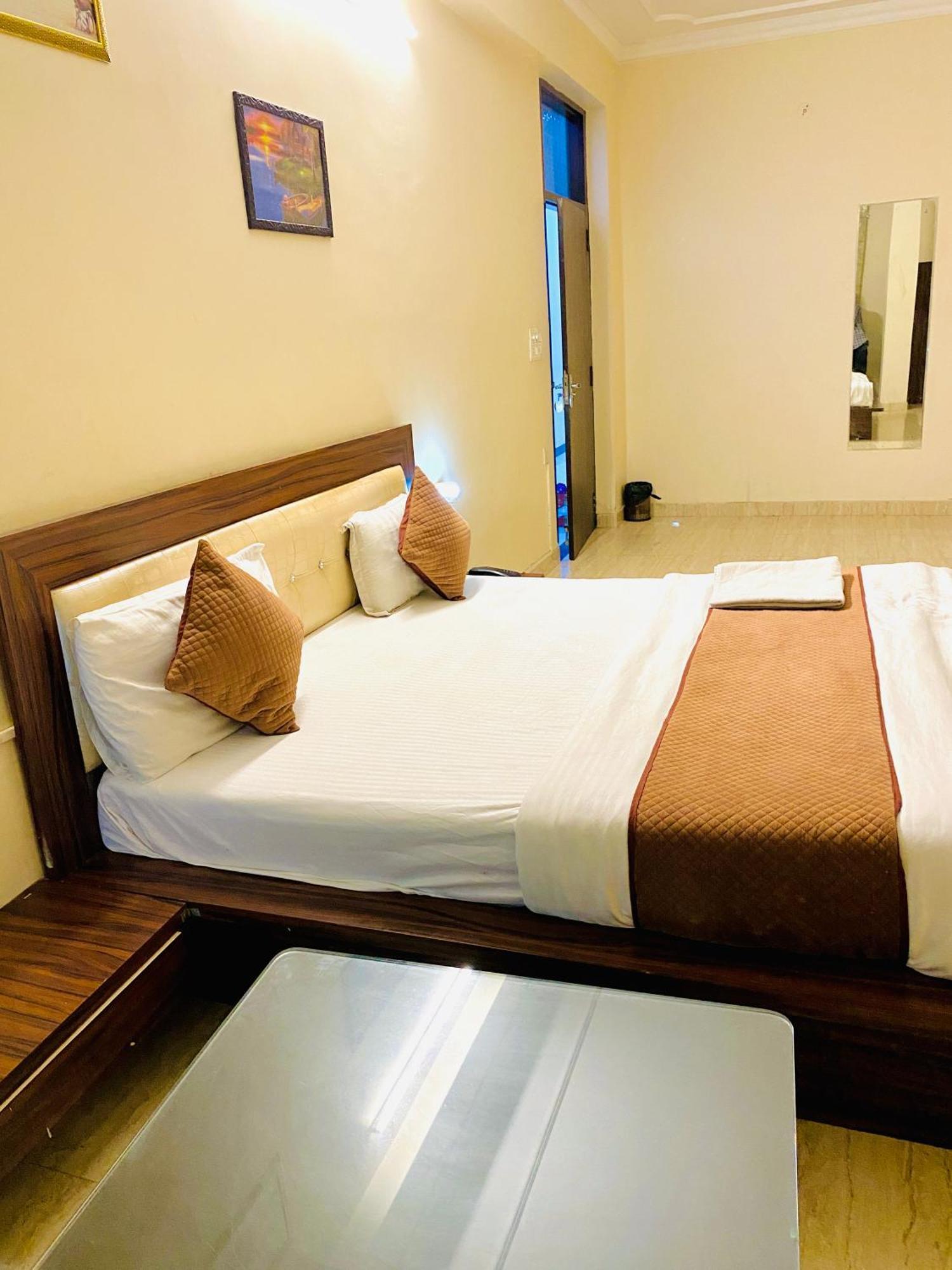 OYO 10317 Hotel Mock Orange Jaipur Buitenkant foto