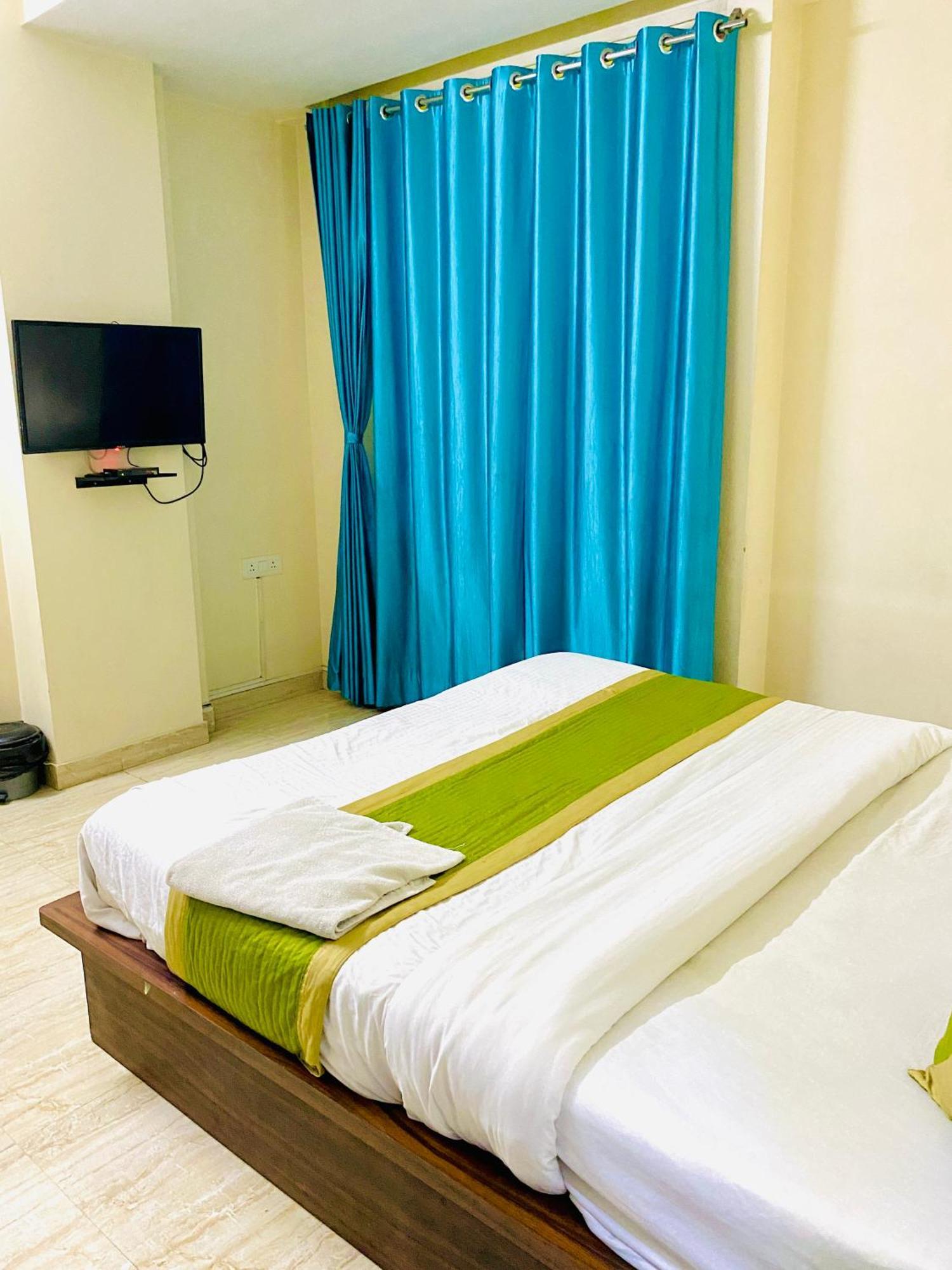 OYO 10317 Hotel Mock Orange Jaipur Buitenkant foto