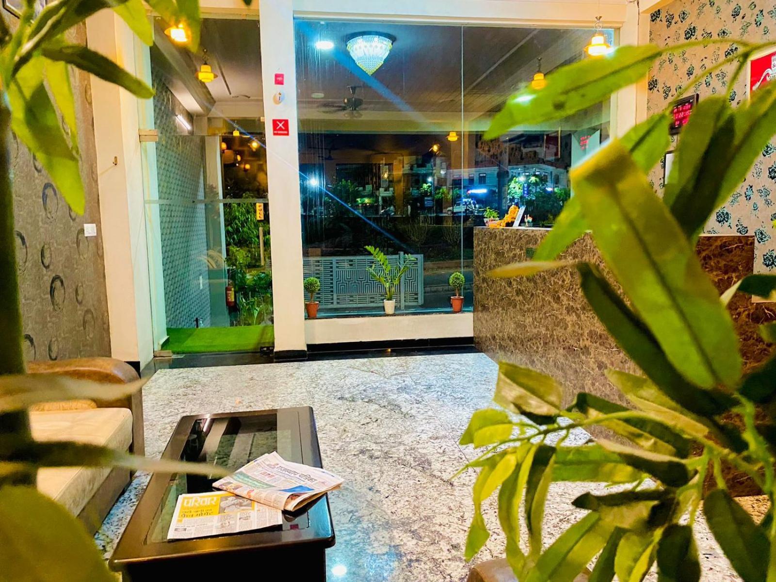 OYO 10317 Hotel Mock Orange Jaipur Buitenkant foto